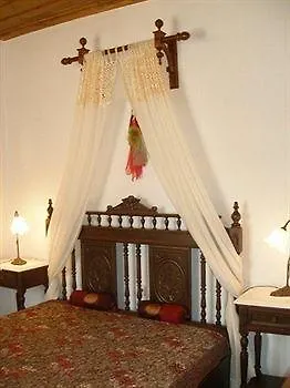 Sifnaika Konakia Traditional Settlements